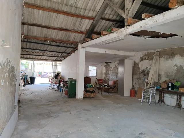CASA UNIFAMILIAR de 170m2 útiles sobre parcela de 265m2. Distribuido en sótano con bodega, salón, cocina, dos baños, cuatro habitaciones y buhardilla diáfana — 4