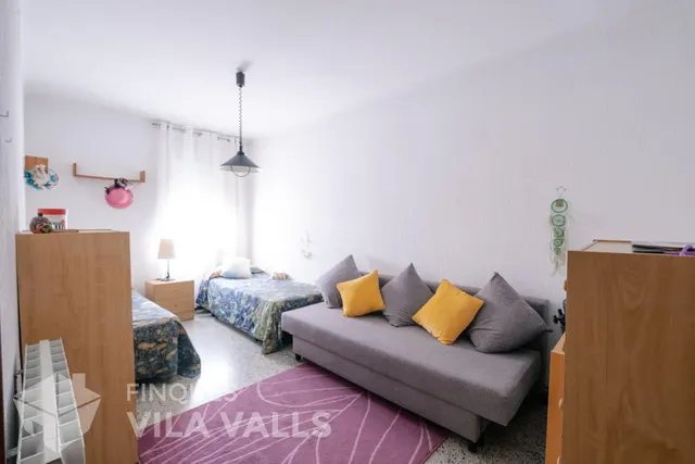 Piso amplio en Caldes con terraza, galería y ascensor — 25