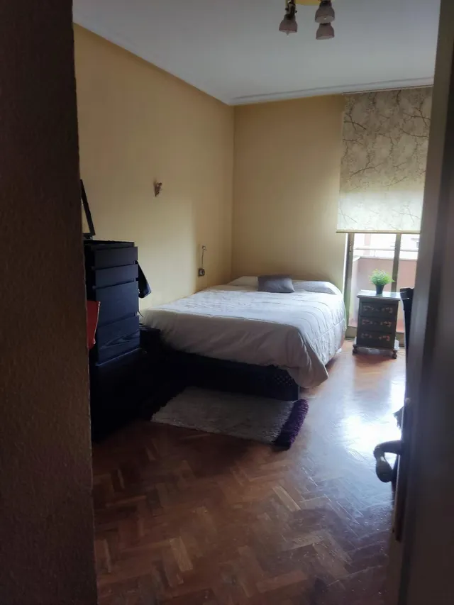 Pleno centro pisazo,con garaje,trastero y amplísima terraza 
