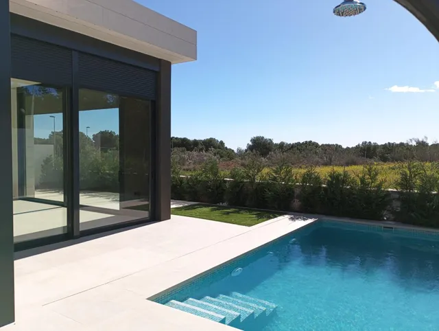 Villa de una sola planta con 3 dormitorios y piscina privada en el campo de golf(Pilar de la Horadada) — 27