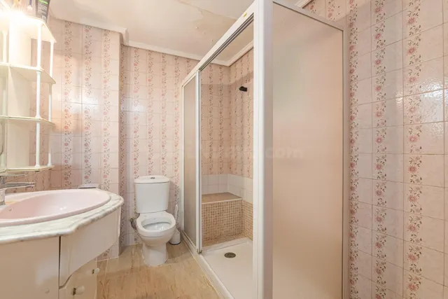 Piso de 4 habitaciones con ascensor en Altabix - Elche — 3
