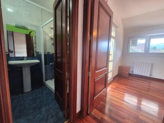 ¡Impresionante Adosado en Valle de Mena por solo €240.000! — 21
