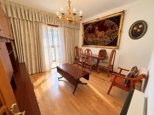 Piso de 2 dormitorios con terraza y grandes posibilidades de reforma en Simancas, Madrid — 14