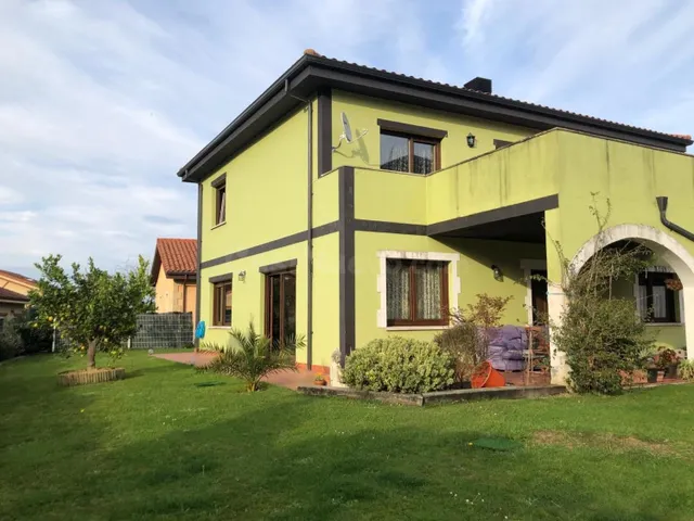 Casa en venta con parcela en Voto - foto 2
