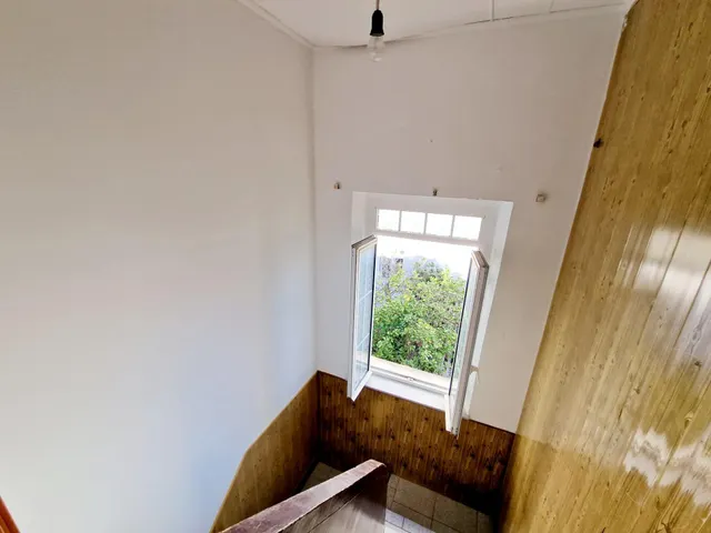 EXCLUSIVO CONJUNTO DE DOS CASAS CON JARDÍN Y GARAJE A 300 METROS DE LA PLAYA DE A RAPADOIRA – FOZ — 35