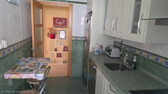Amplio Piso VPO con terraza en zona Sur, Jerez de la Frontera — 2