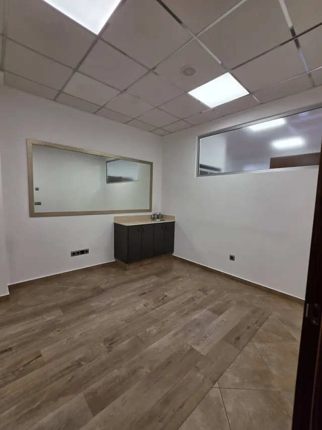 Local comercial con opción a vivienda en Benissa Pueblo : luz, amplitud y vistas al Peñón de Ifach y al Mar — 8
