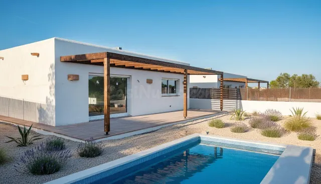 Exclusiva Villa de Obra Nueva con Piscina Frente al Pinar de - foto 3