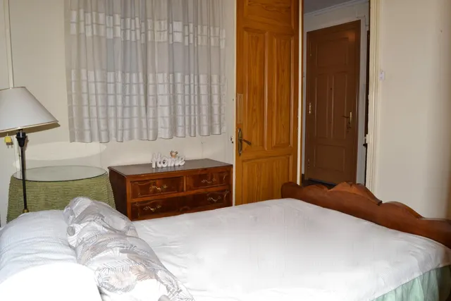 AMPLIA VIVIENDA EN EL CORAZON DE PAMPLONA — 34