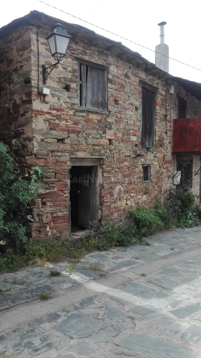 CASA DE PIEDRA PARA REHABILITAR - foto 2