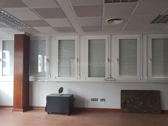 Oficina 150m² en alquiler - El Porvenir - foto 4