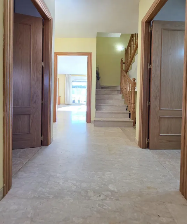 Chalet esquinero adosado en Vilafortuny — 21