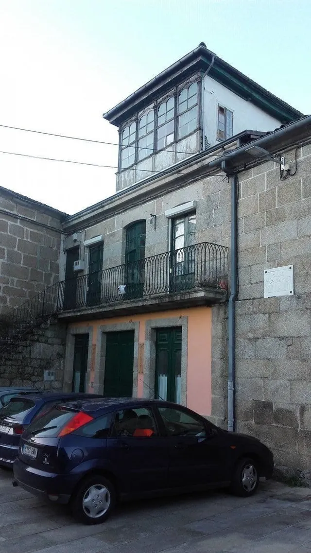 Edificio en Leiro - foto 3