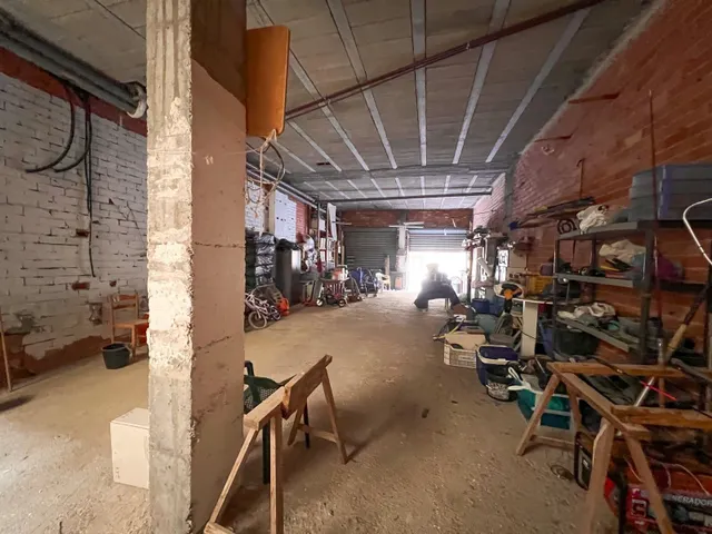 Local comercial 135m² en venta - Pueblo — 6