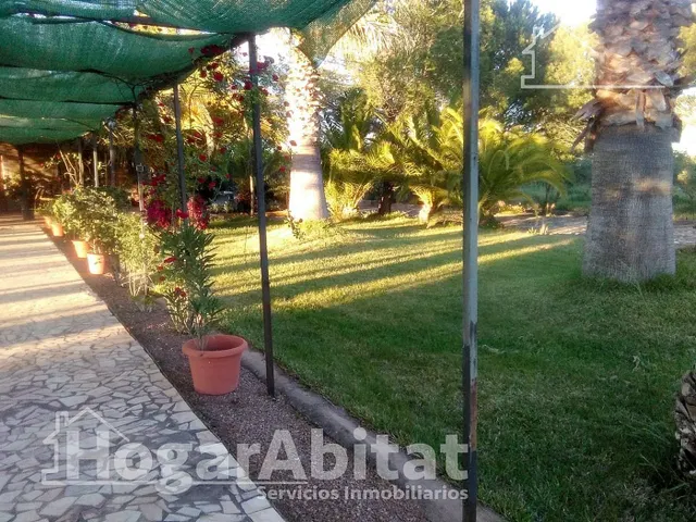 CHALET SEMINUEVO CON PISCINA, TERRAZA Y GARAJE — 6