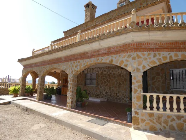 Exclusiva Finca Ecuestre en la Tranquila Campiña de Mazarrón - foto 4