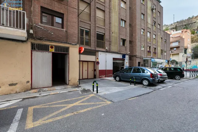 Local Comercial con 254 metros cuadrados junto a Carretera de la Sierra. — 12