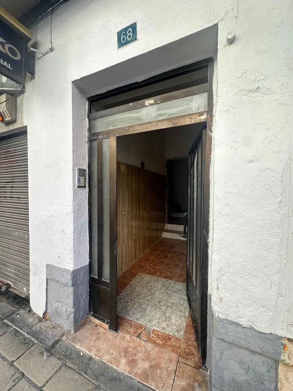 SE VENDE PISO / BUENA ZONA / REFORMADO / A 5 MINUTOS DEL CENTRO / SIN ASCENSOR