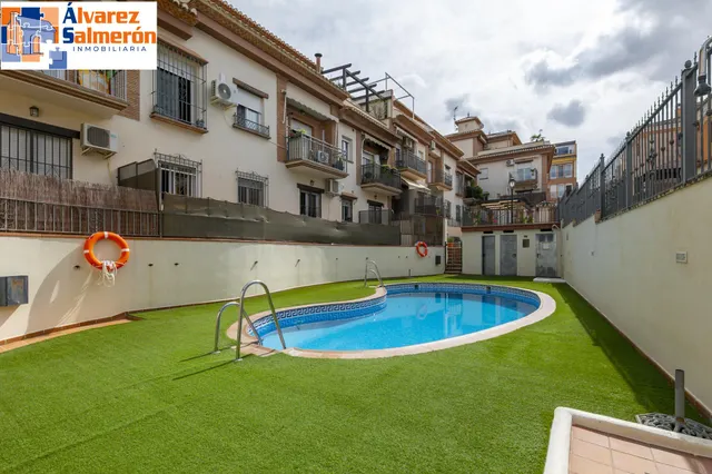 Ático en venta en La Zubia — 24