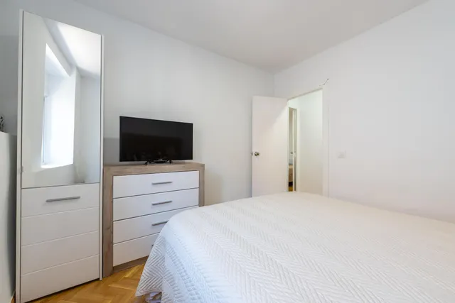 CASA ADOSADA DE PUEBLO REFORMADA EN PLEAHUSTAN 4 habitaciones, BAÑO Y CHIMENEA. — 20
