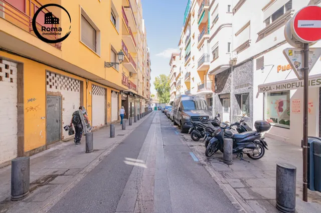 Local en pleno centro de Granada — 21