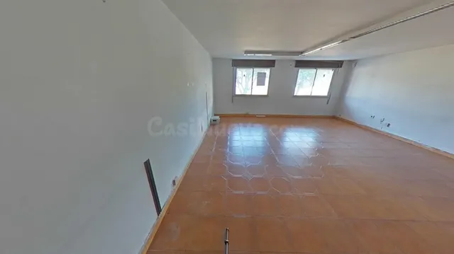 Oportunidad en el centro de Lugo: local comercial en entrepl - foto 5