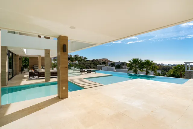 Chalet 5 habitaciones 625m² en venta - Costa del Sol — 34