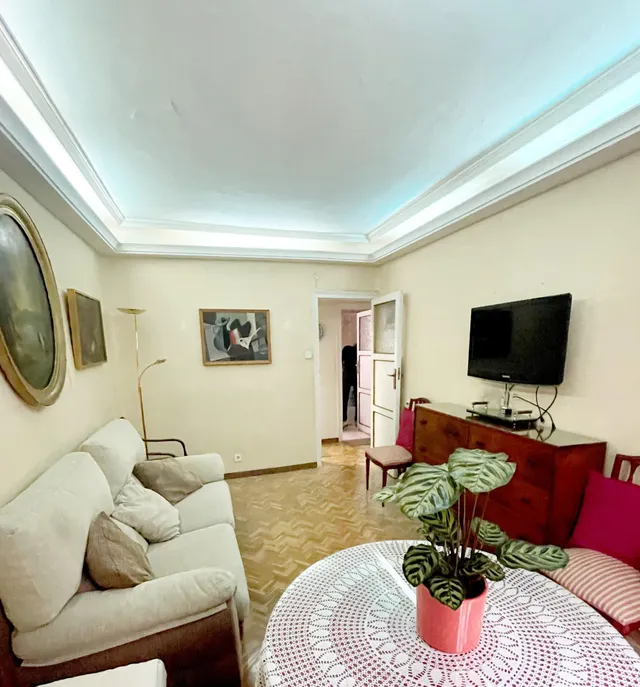 Piso en Calle Jose Villena — 11