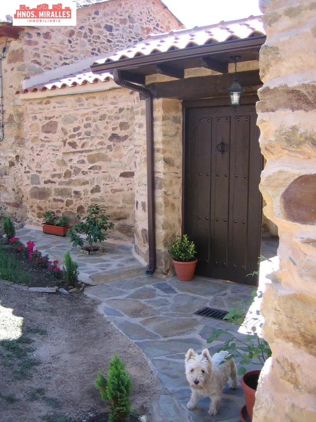 SE  VENDE CASA TIPICA MARAGATA INDEPENDIENTE EN EL CAMINO DE SANTIAGO — 4