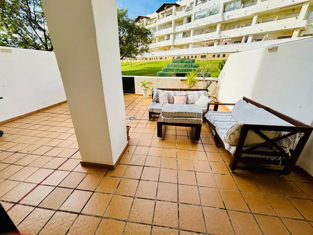 PISO DE TRES DORMITORIOS CON VISTAS AL CAMPO DEL GOLF — 22