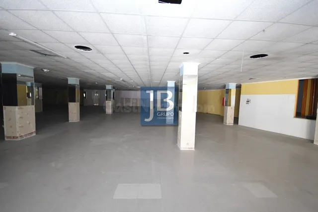 Local comercial 1000m² en alquiler - CANALS - foto 4