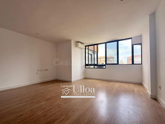 AMPLIA Y LUMINOSA VIVIENDA EN ALQUILER EN AVENIDA ÓSCAR ESPLÁ CON PARKING — 5