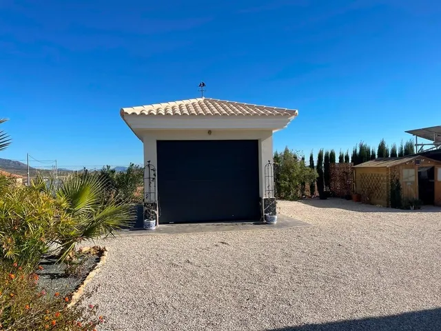 VILLAS DE OBRA NUEVA EN PINOSO — 18