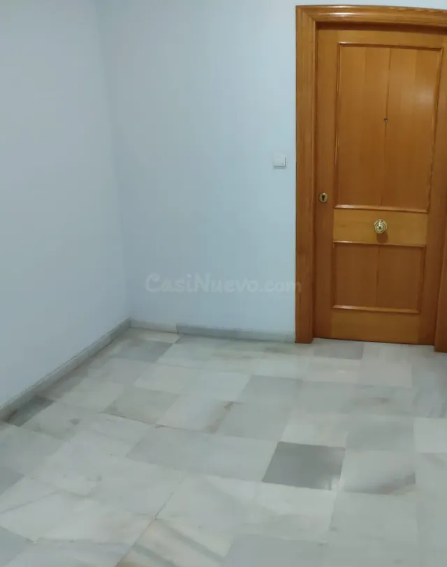 OPORTUNIDAD. PISO EN MACAEL ( ALMERÍA ) CON ASCENSOR Y PLAZA - foto 5