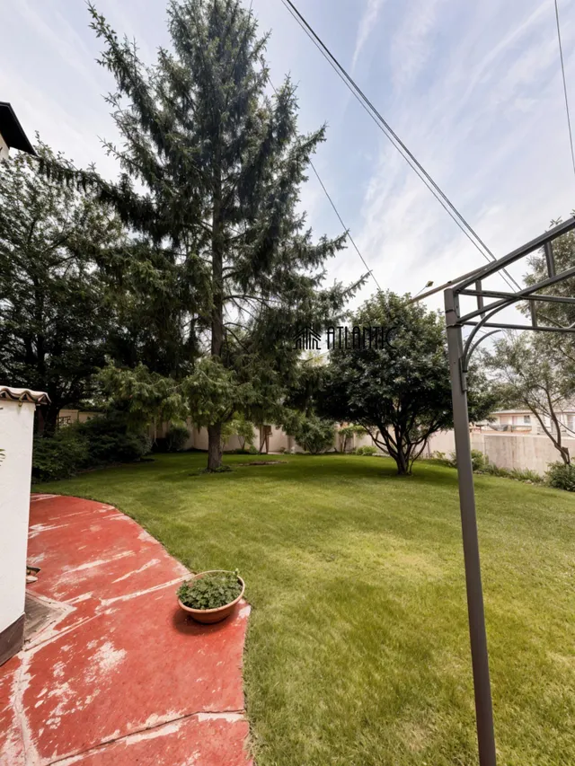 Casa 10 habitaciones 283m² en venta - Centro Urbano — 11