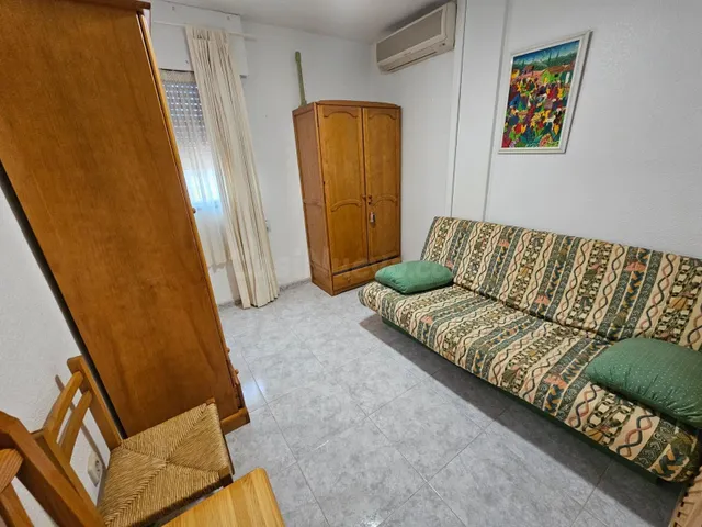 Planta baja con amplio espacio exterior privado a 150 m de l - foto 5