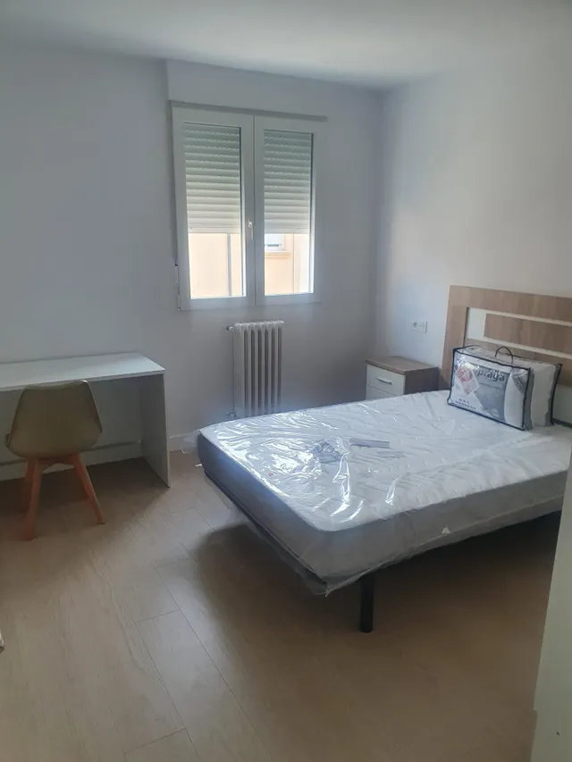 SE ALQUILA HABITACIÓN COMPLETAMENTE REFORMADA — 9