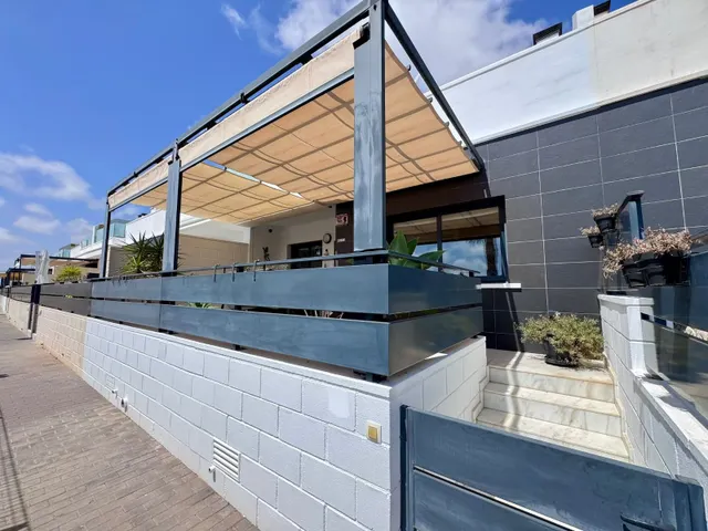 Casa 3 habitaciones 123m² en venta - Lomas de Cabo Roig — 41