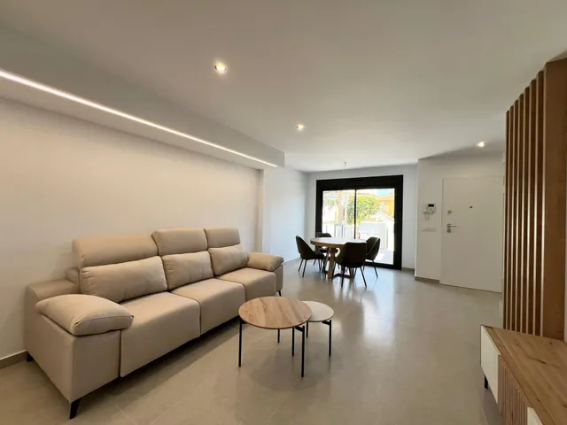 CHALET CON SOLÁRIUM, PISCINA Y SÓTANO — 11