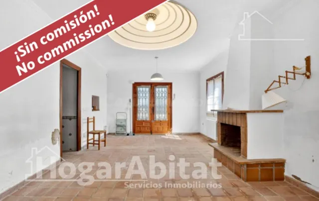 Diseña el hogar de tus sueños frente a la laguna en este gran chalet independiente con solárium y garaje cerrado en Los Balcones — 4