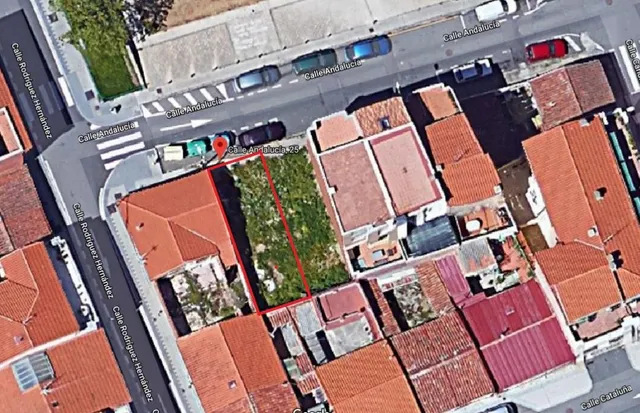 SOLAR CON PROYECTO EN CALLE ANDALUCIA — 3