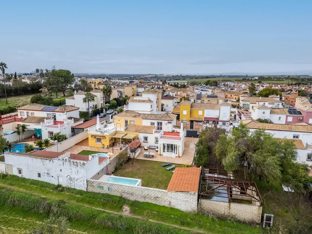 Vivir rodeado de calma, luz y naturaleza en Valencina de la Concepción — 8