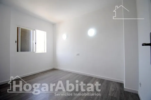ÁTICO REFORMADO CON TERRAZA Y VISTAS DESPEJADAS AL MONTGÓ — 24