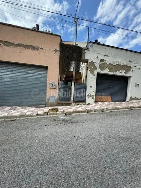 Se vende casa adosada OKUPA en Roser Nº 99 Vidreres (Girona) - foto 2