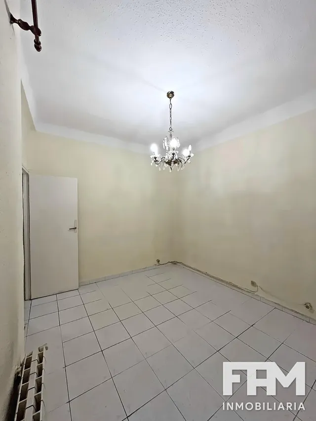 Piso Interior en Venta cerca de Calle Pablo Iglesias — 8