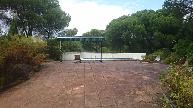CASA CON PISCINA EN LAS JARAS, JUNTO AL LAGO. - foto 5