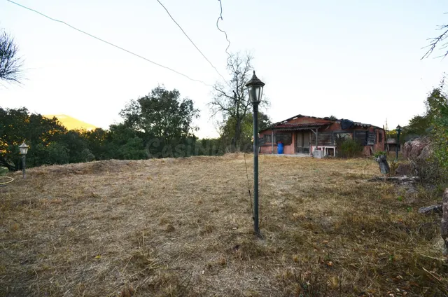 Parcela con vivienda en Prades, la "Vil·la vermella". - foto 5