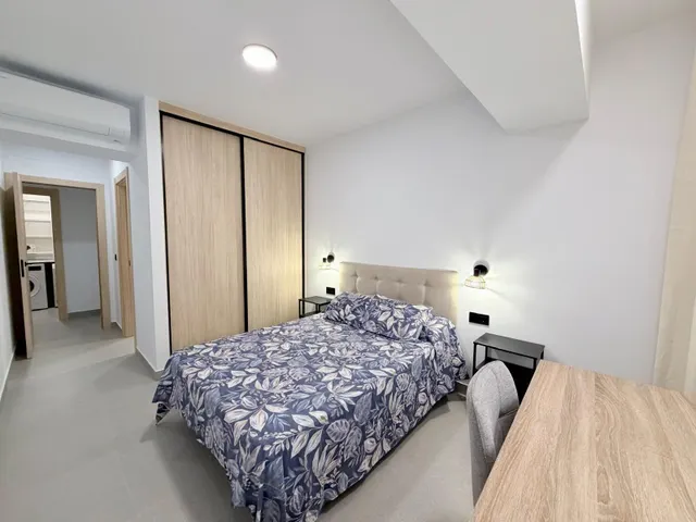 Precioso piso totalmente reformado en alquiler de larga temporada — 27
