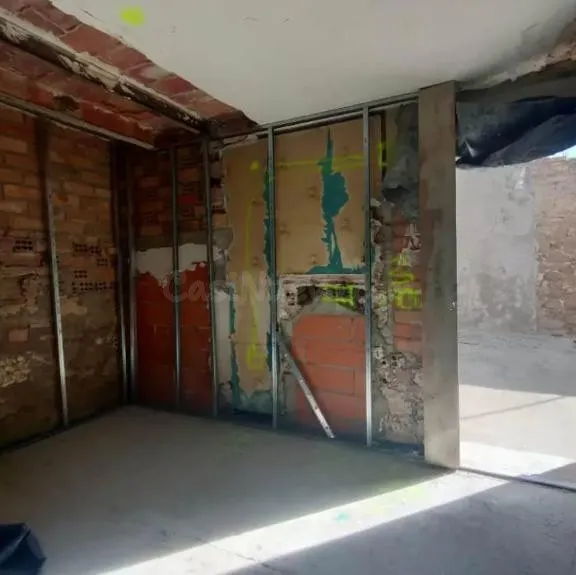 Casa de Estilo Rústico en Albelda con Potencial para Persona - foto 2