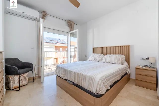 Espectacular chalet adosado en el Vial de Churriana de la Vega: eficiencia, confort y listo para entrar a vivir! — 31
